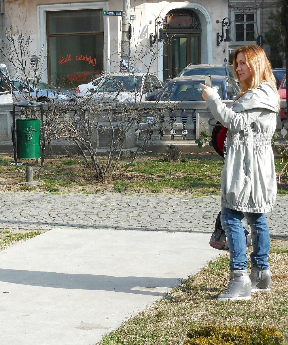 25P Spy sexy old + young in street romanian