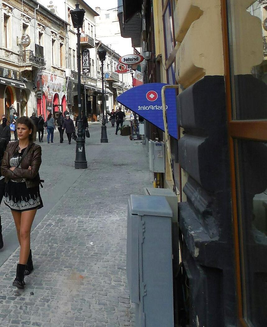 25P Spy sexy old + young in street romanian