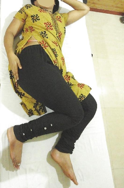 17P Indian Village Housewife nude