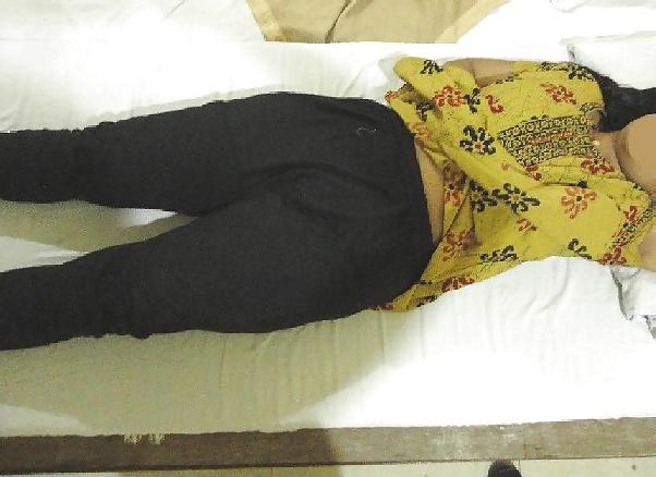 17P Indian Village Housewife nude