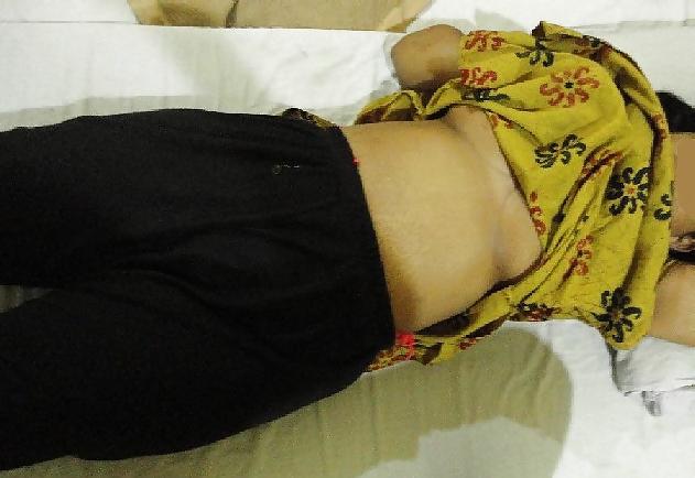 17P Indian Village Housewife nude