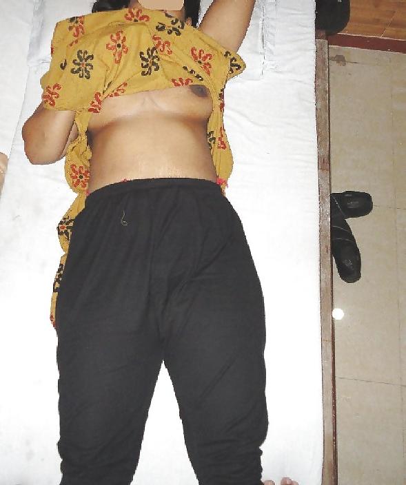 17P Indian Village Housewife nude