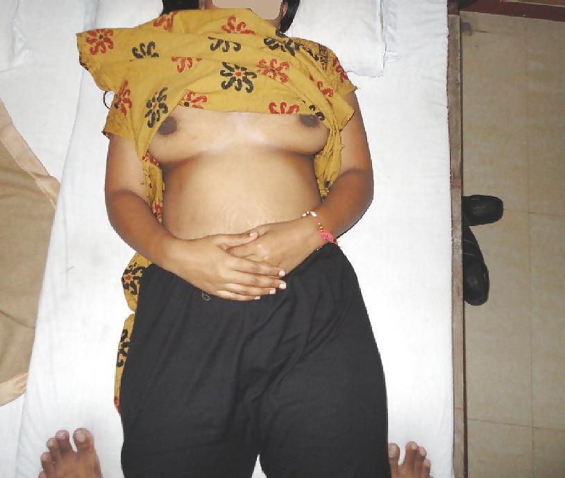 17P Indian Village Housewife nude