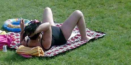 20P Spy sexy old + young in pool romanian