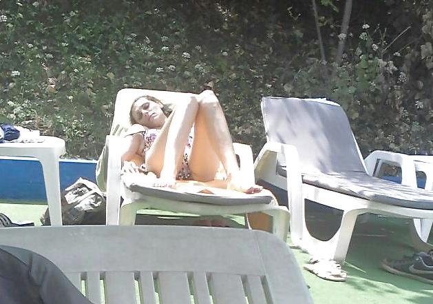 20P Spy sexy old + young in pool romanian