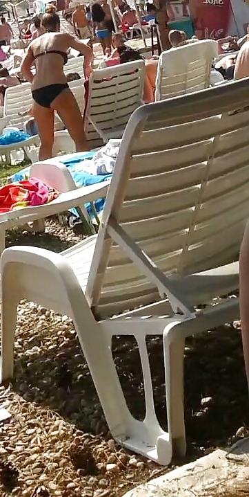 20P Spy sexy old + young in pool romanian