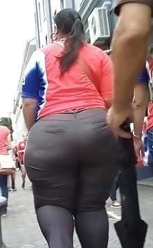 25P Nalgonas de la calle