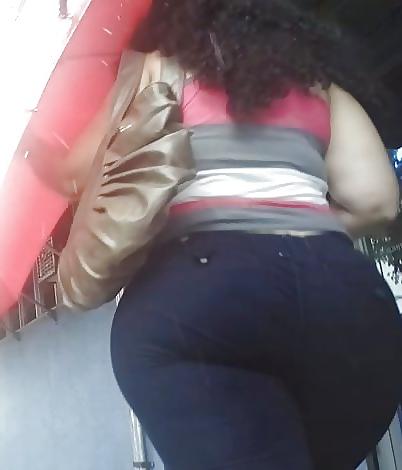25P Nalgonas de la calle