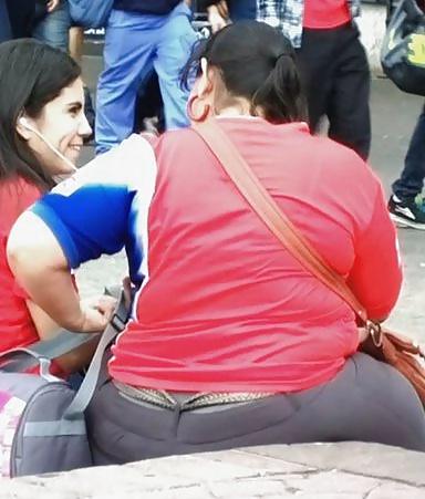25P Nalgonas de la calle