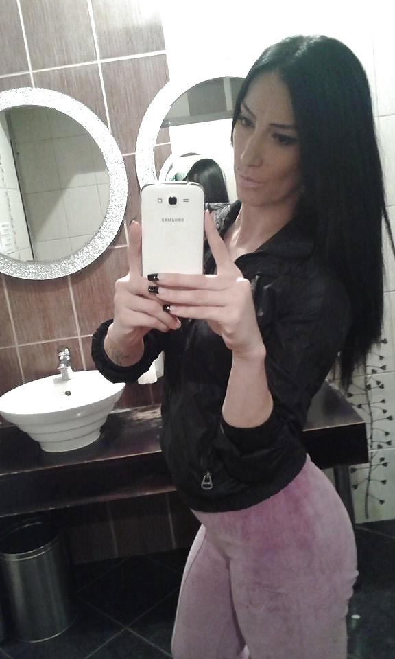 25P Najveca drolja u gradu Adna - Biggest slut in my town Adna