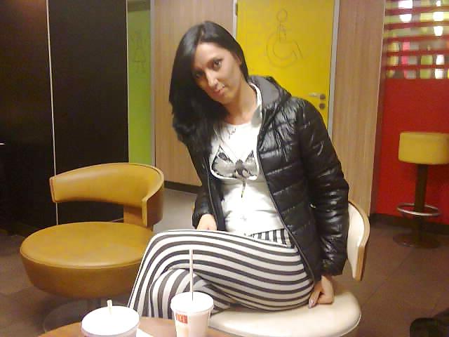 25P Najveca drolja u gradu Adna - Biggest slut in my town Adna