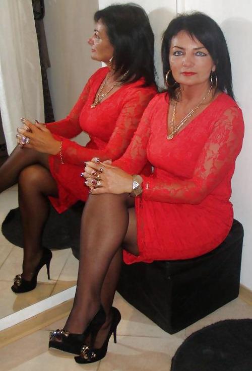 25P Big tits Hooker Milf