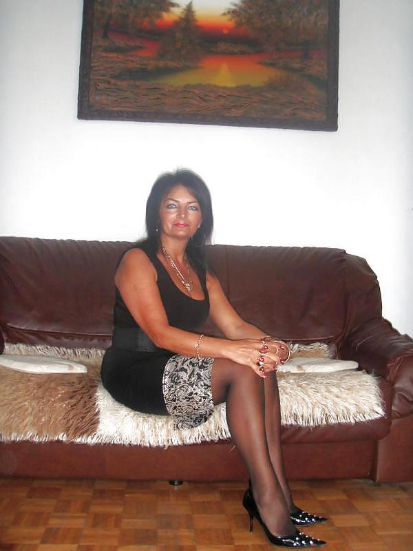 25P Big tits Hooker Milf