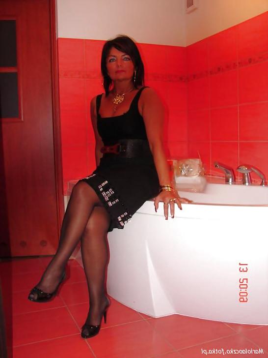 25P Big tits Hooker Milf