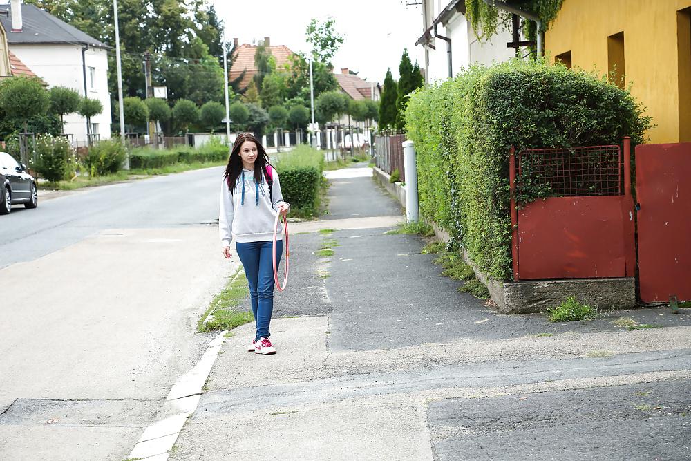 25P Young Teen Couple 