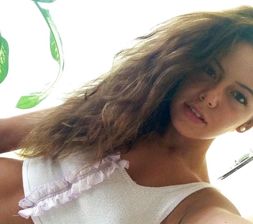 23P Roxana the perfect body