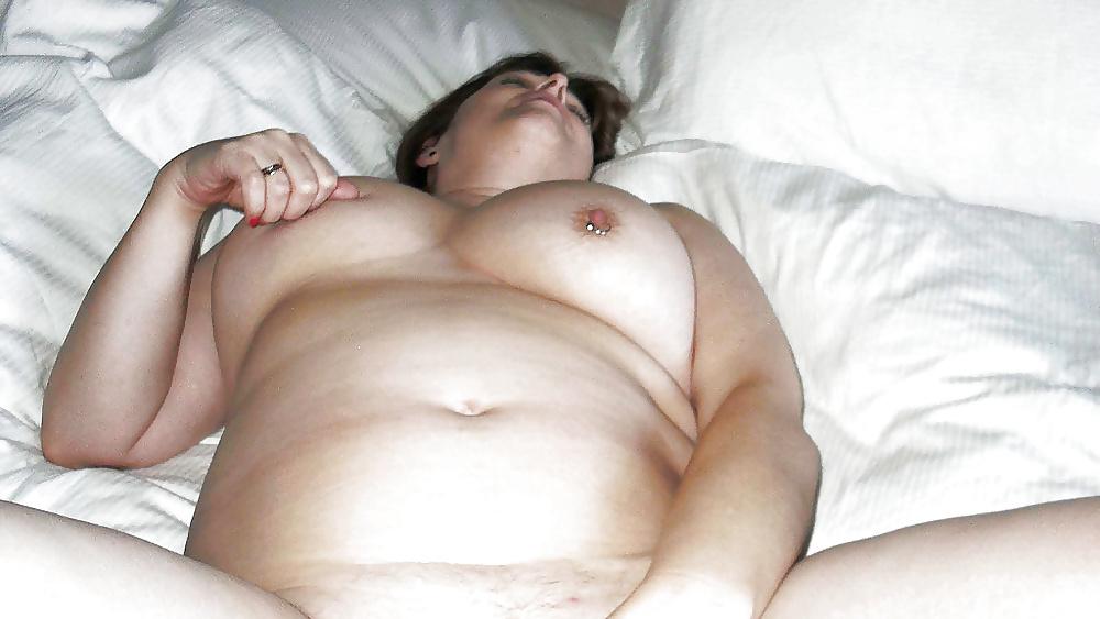 16P Women he masturbates over