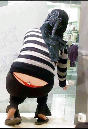 23P Thongs on Show 3