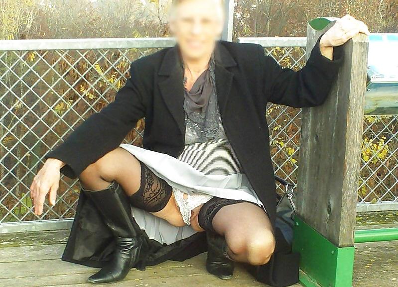 25P Upskirt du net 4 