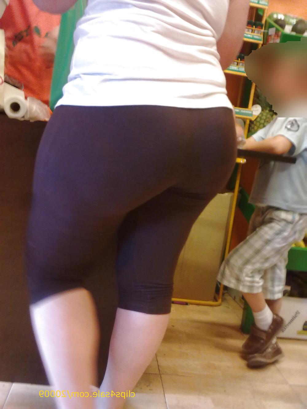 25P Candid asses from Spain