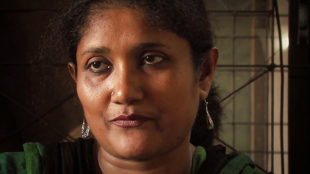 22P Cum all over Bangladeshi Milf Face 