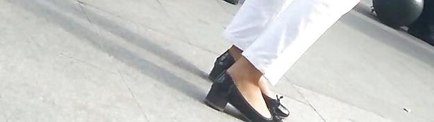 25P Spy sexy old + young feet and legs romanian