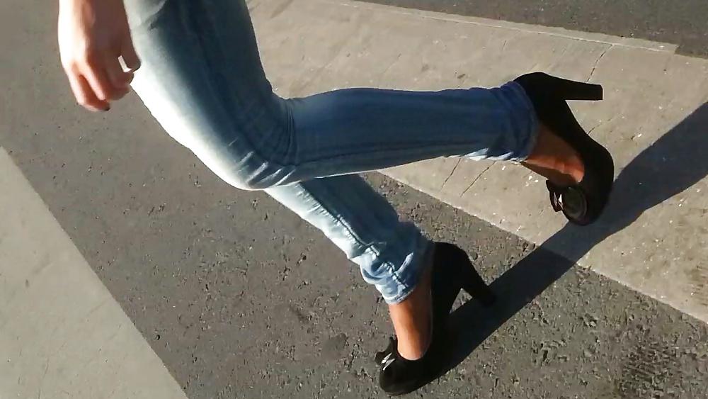 25P Spy sexy old + young feet and legs romanian