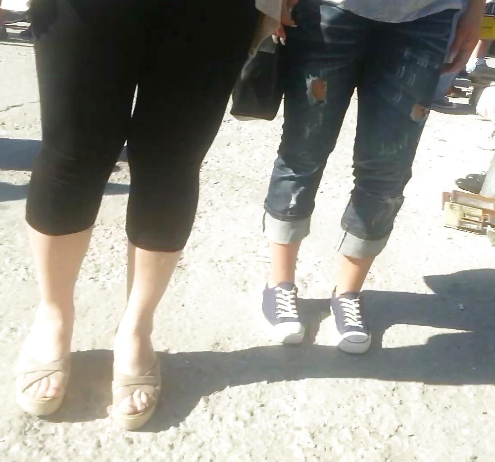 25P Spy sexy old + young feet and legs romanian