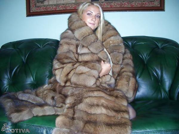 25P Fantastic sable fur coats