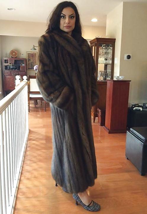 25P Fantastic sable fur coats
