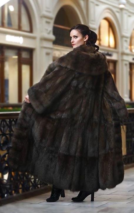 25P Fantastic sable fur coats