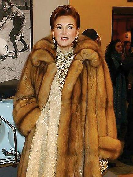 25P Fantastic sable fur coats