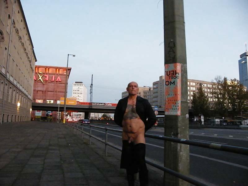25P Berlin - fast ganz nackt - 05