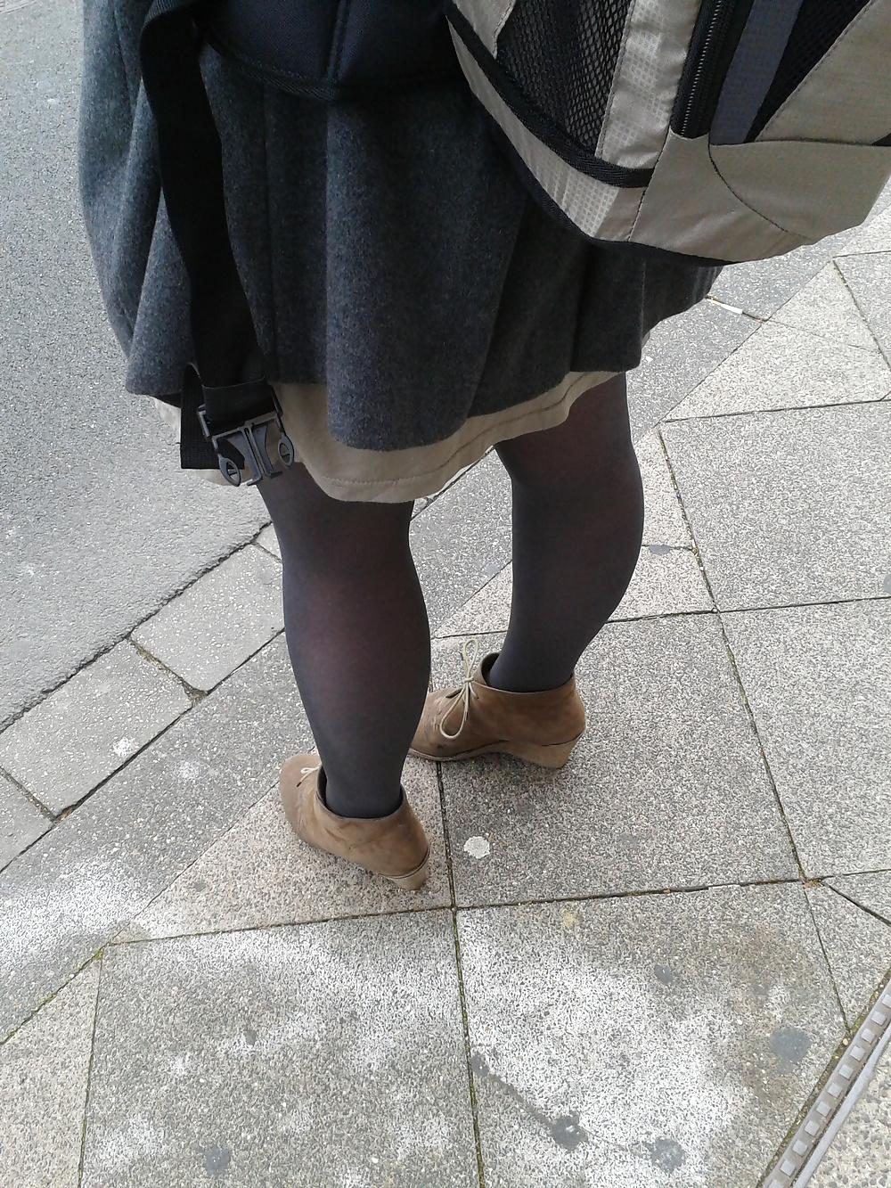 25P Amateur Legs