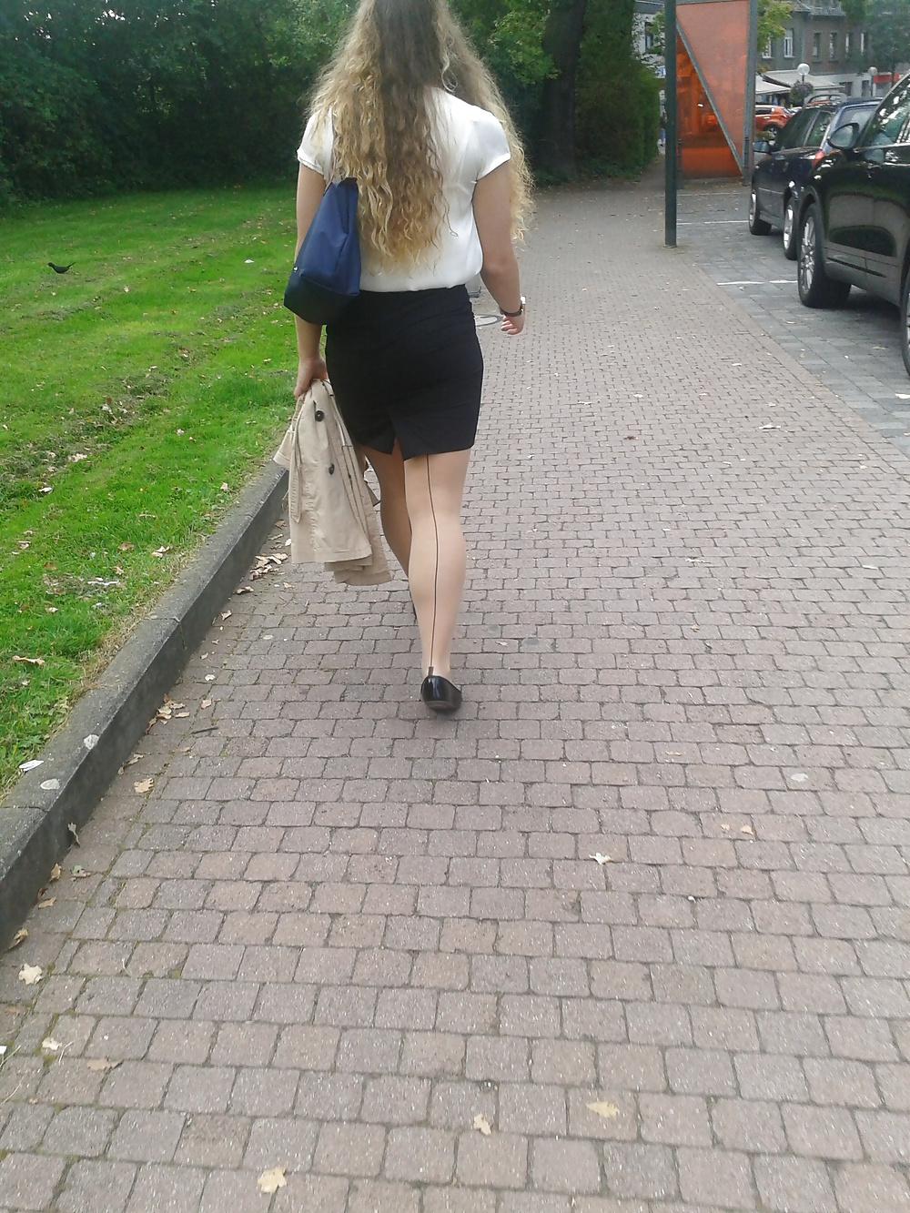 25P Amateur Legs