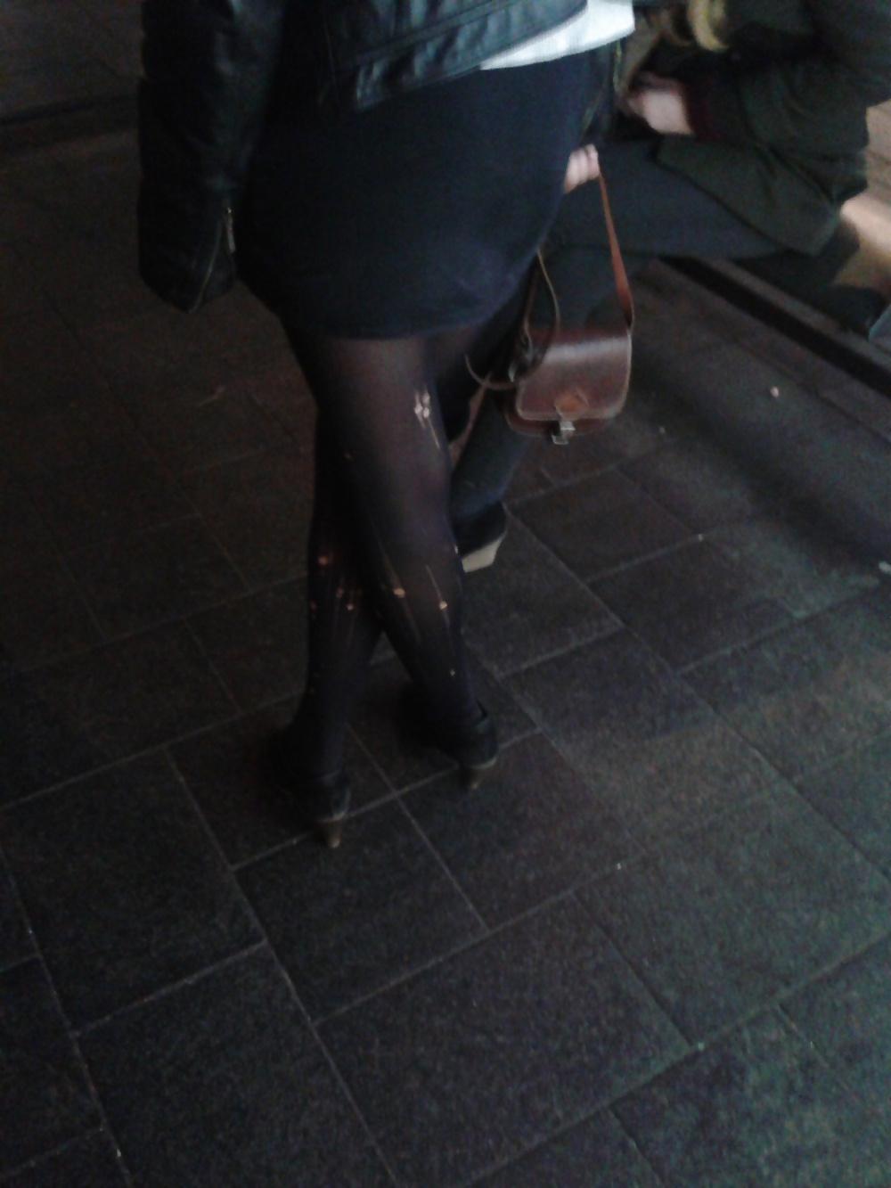 25P Amateur Legs