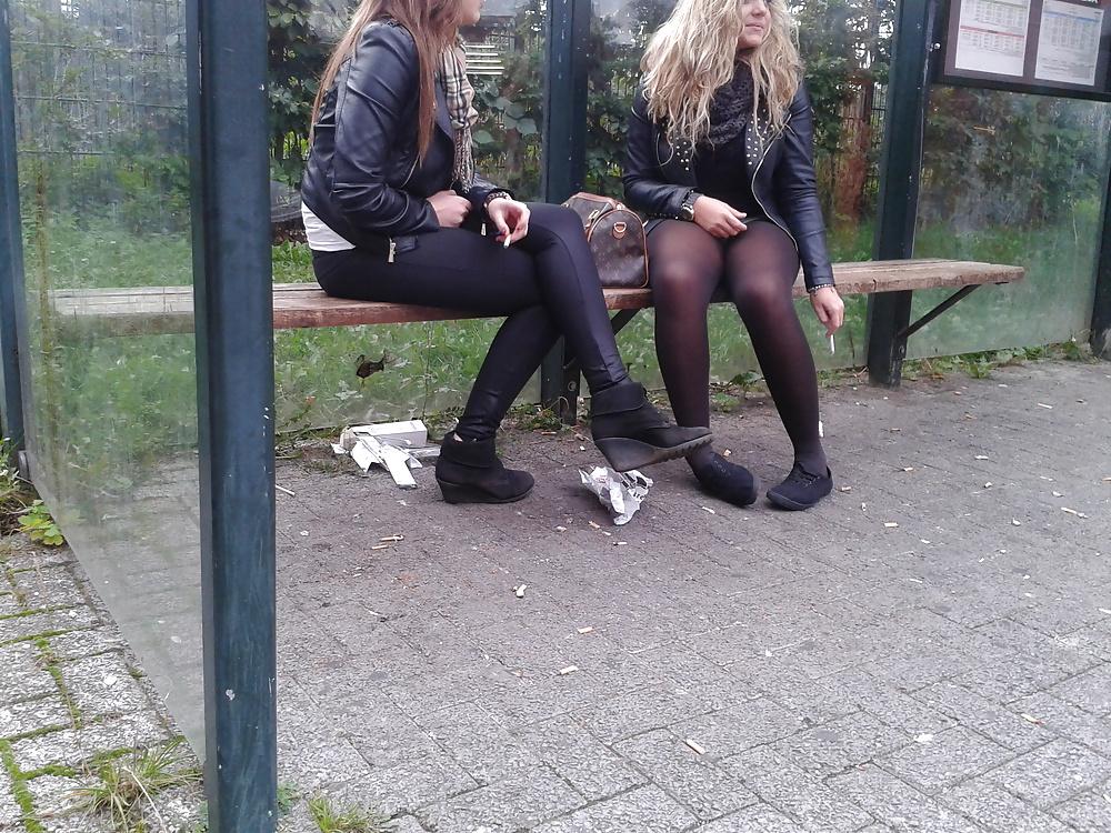 25P Amateur Legs