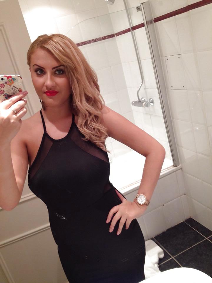 25P Slutty shop girls of scunny