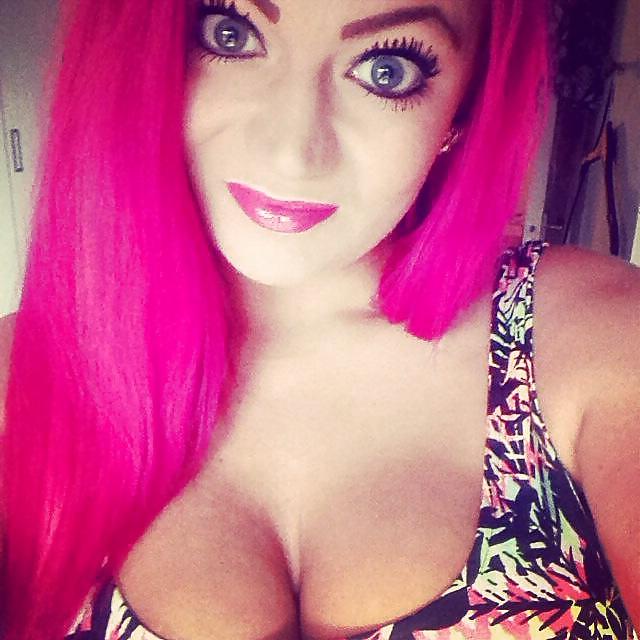 25P Slutty shop girls of scunny