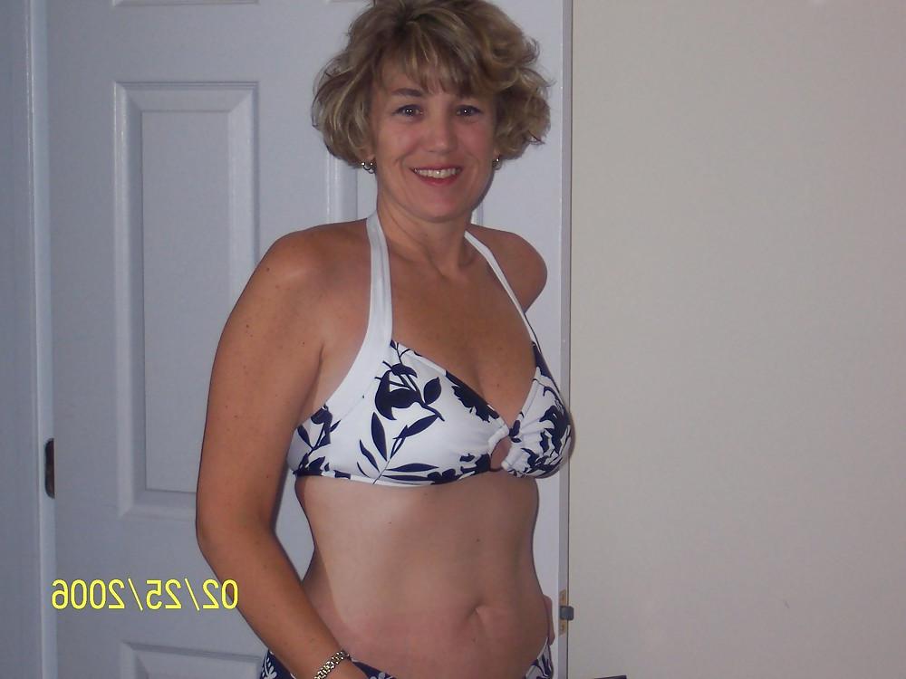 25P Mature Housewife 1
