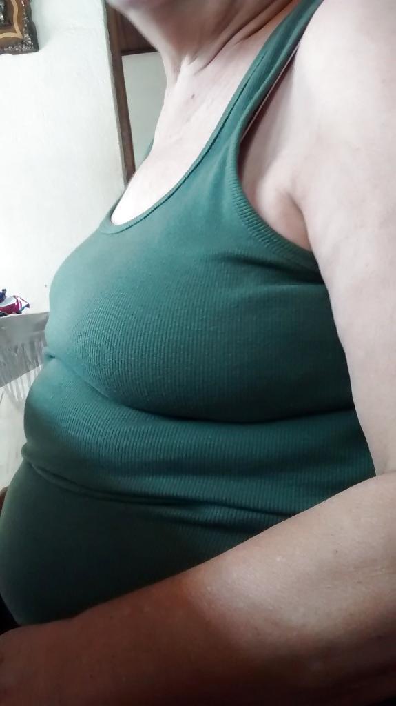 6P Mrs Janete 79 yo and her provacativ tits and belly part 1
