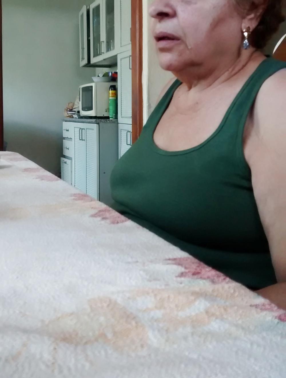 6P Mrs Janete 79 yo and her provacativ tits and belly part 1