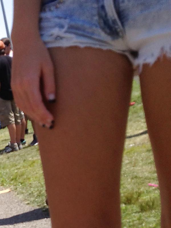 25P Street Voyeur - Tight Shorts Teen Butts - Warptour