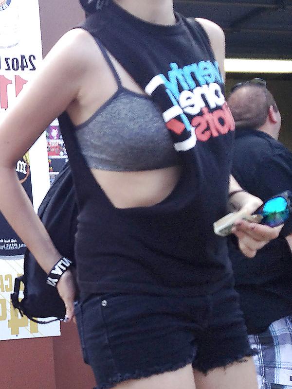 25P Street Voyeur - Tight Shorts Teen Butts - Warptour