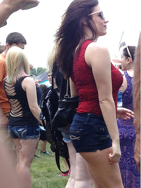 25P Street Voyeur - Tight Shorts Teen Butts - Warptour