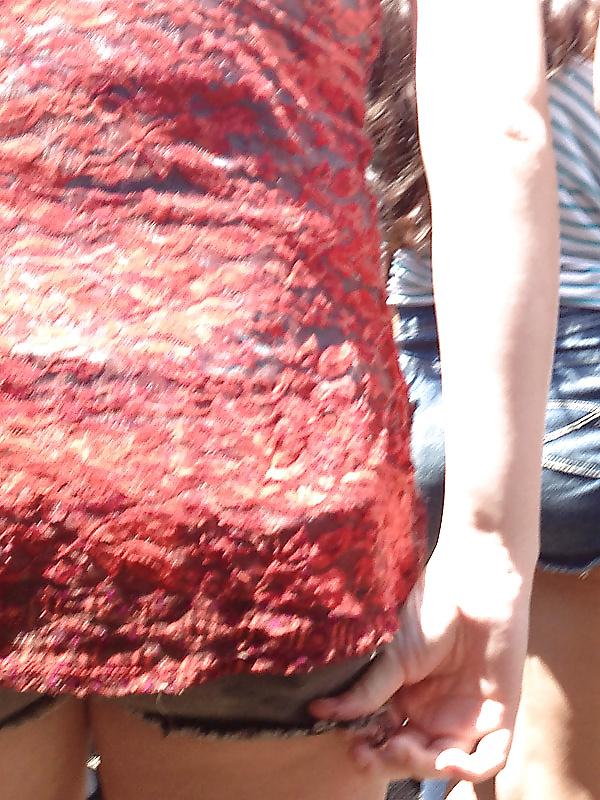 25P Street Voyeur - Tight Shorts Teen Butts - Warptour