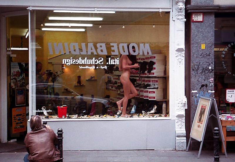 25P Nude shop keepers