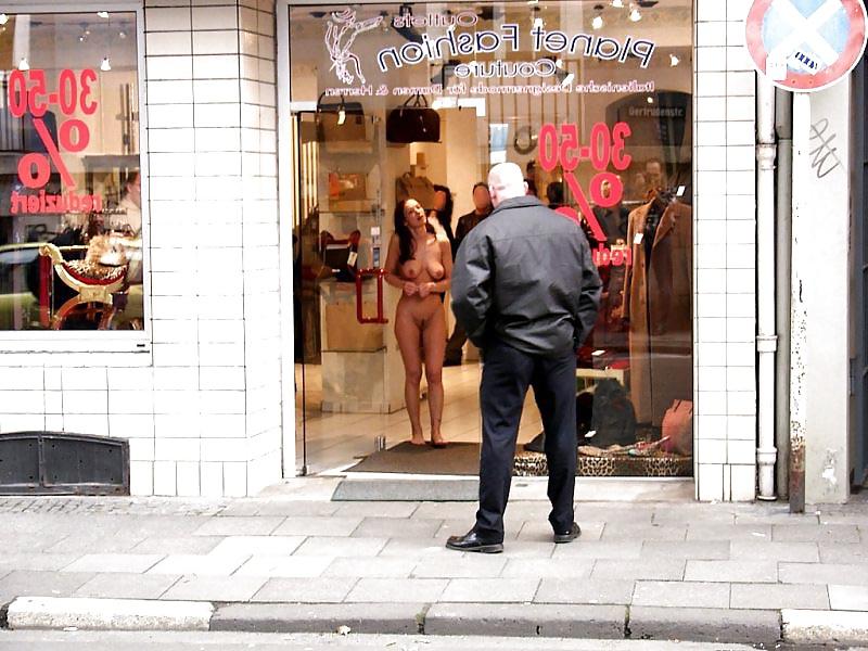 25P Nude shop keepers