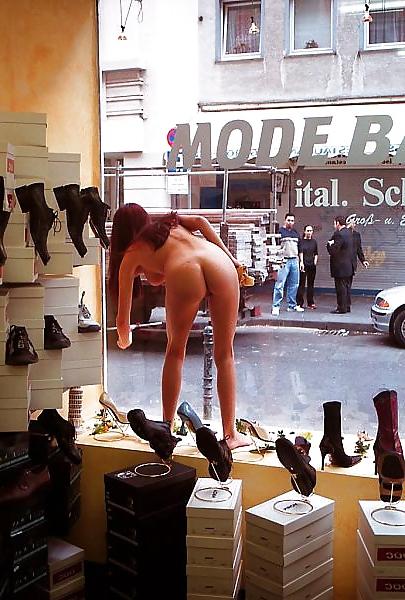 25P Nude shop keepers