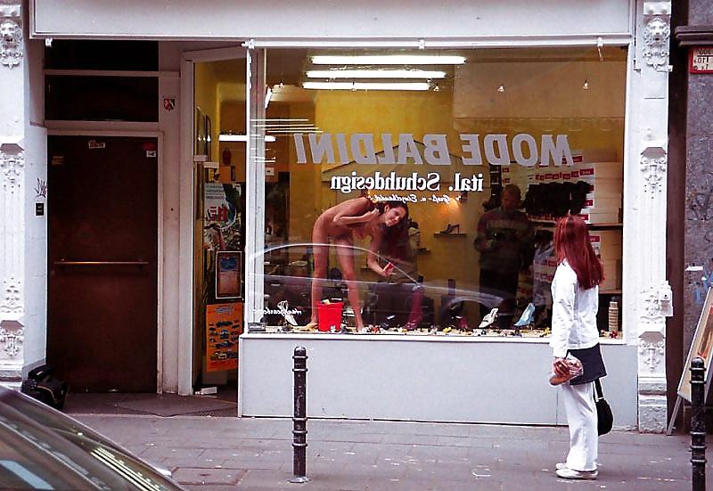 25P Nude shop keepers